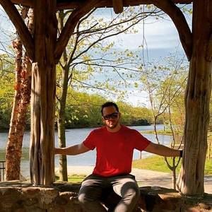 Meet your Posher, Alejandro